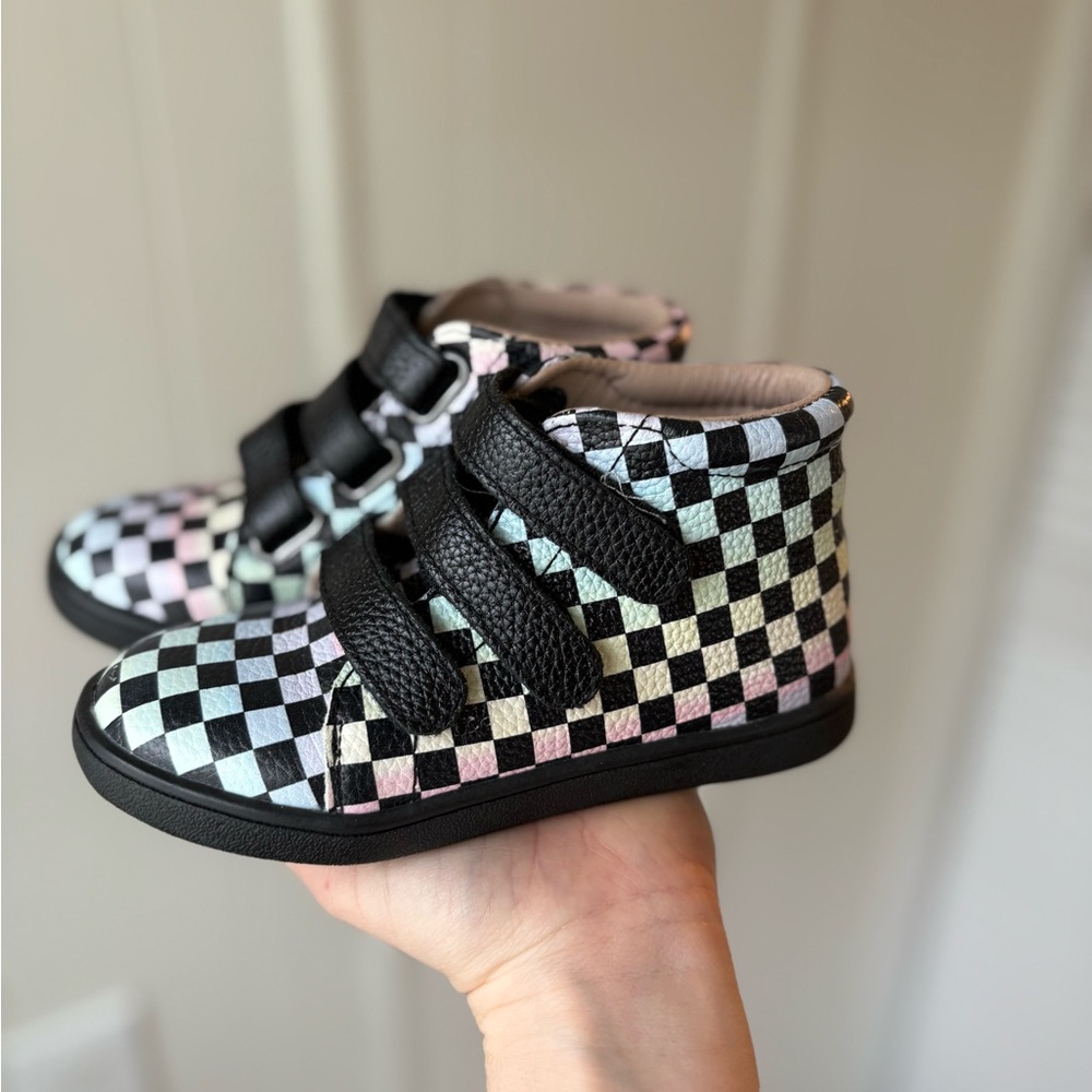 9.5-10C Kids Leather Checkered High-Top Shoes “Fresh Feet” Brand